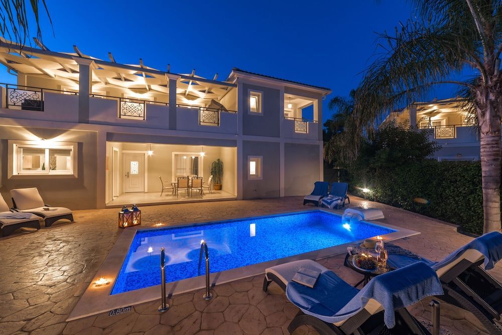 Mamfredas Luxury Resort 1