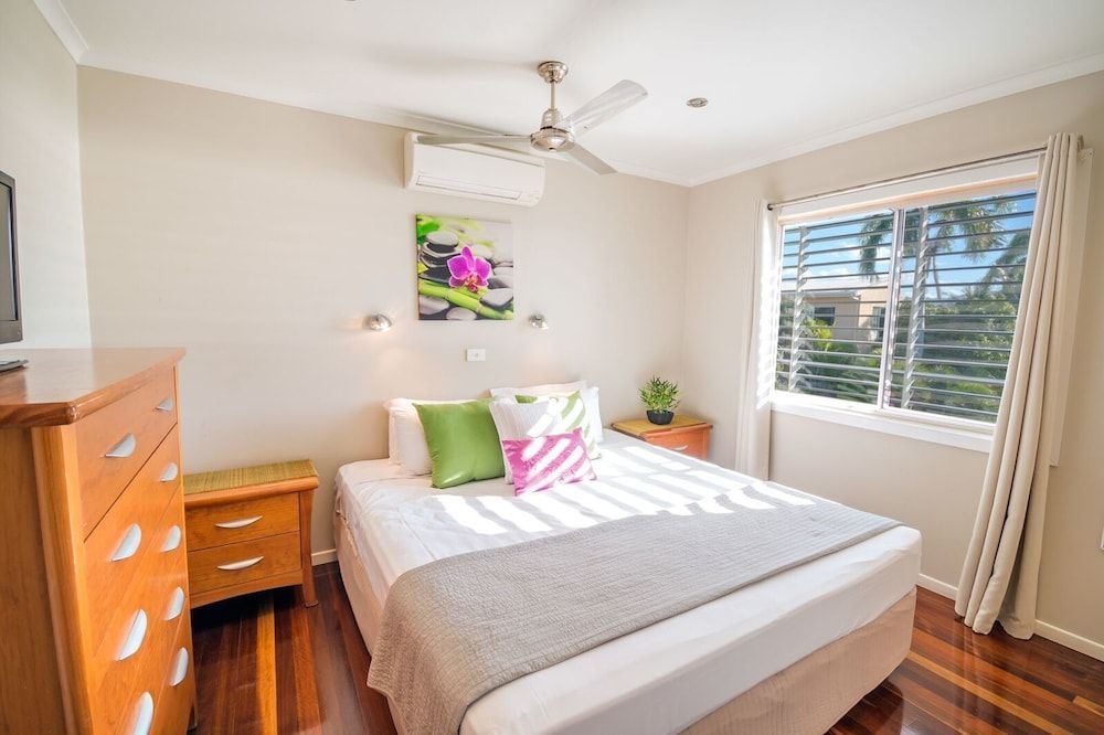 Airlie Apartments 2