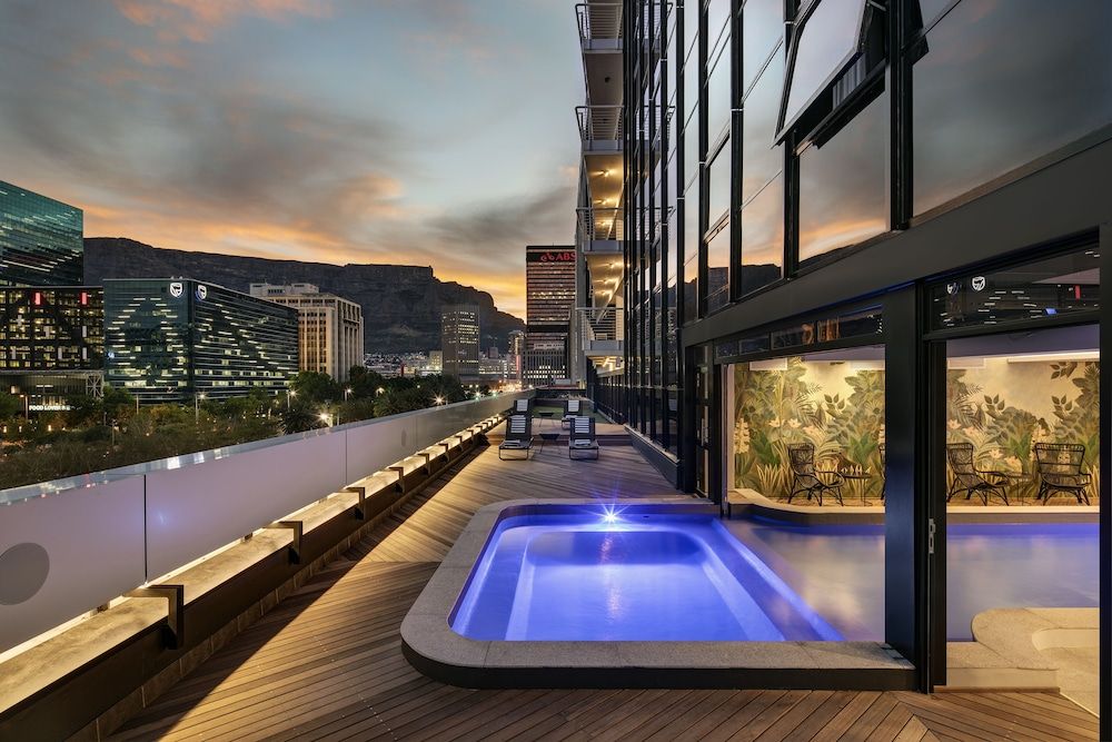 The Onyx Apartment Hotel by NEWMARK 1