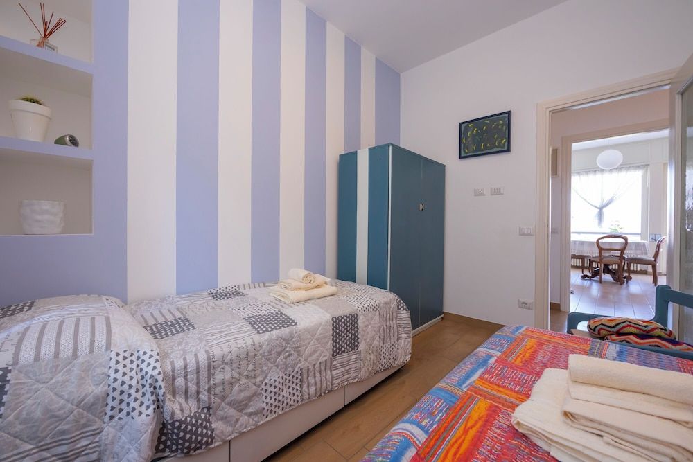 Residenza La Terrazza di Dante: 2BR Apartment with Sunny Terrace - Happy Rentals 1
