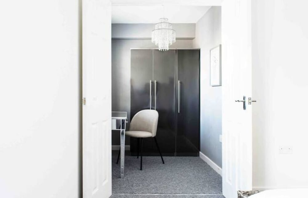 2 Bedroom Heron Apt Leamington Spa 2