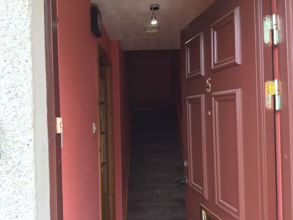Inverness Apartments - Glen View 2