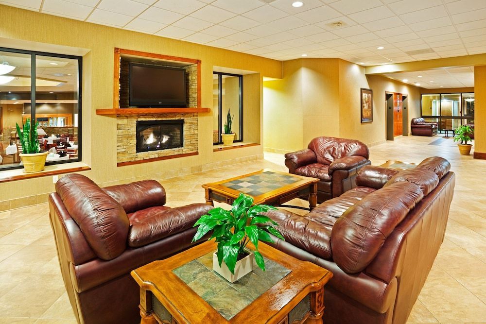 Holiday Inn JOHNSON CITY by IHG 2