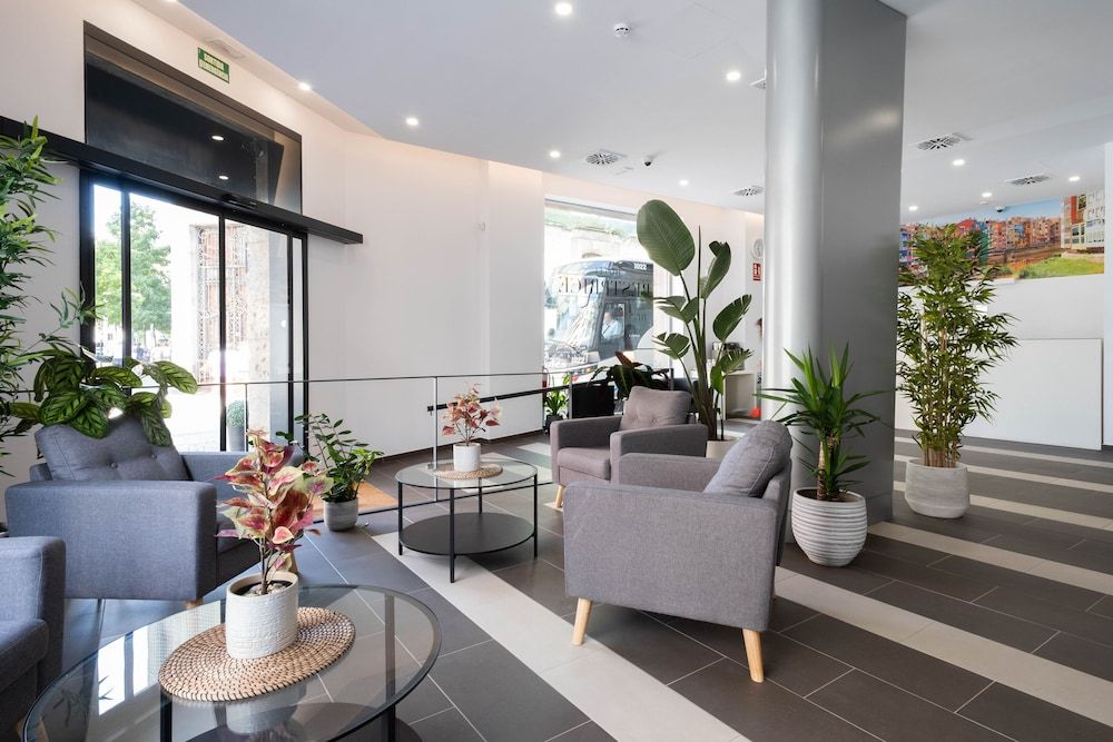 Hotel BESTPRICE Girona 2