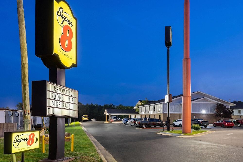 Super 8 by Wyndham Harrison AR 1