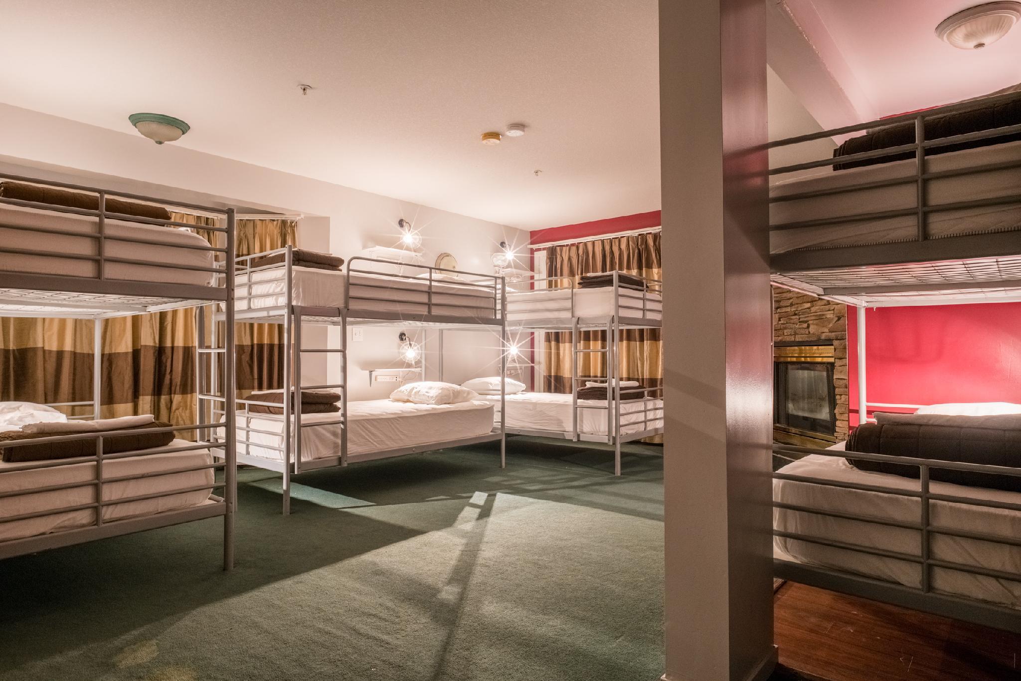 Samesun Banff Hostel 1