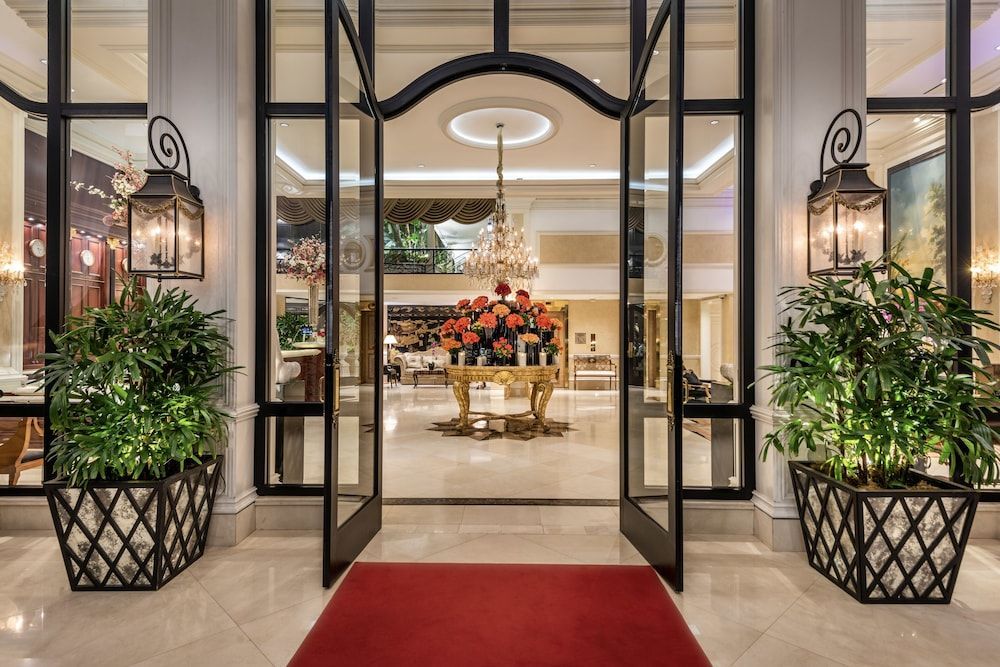 Beverly Hills Plaza Hotel & Spa 1