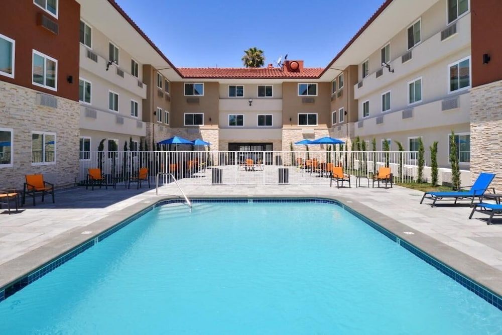 Holiday Inn Express SANTA ROSA NORTH by IHG 1