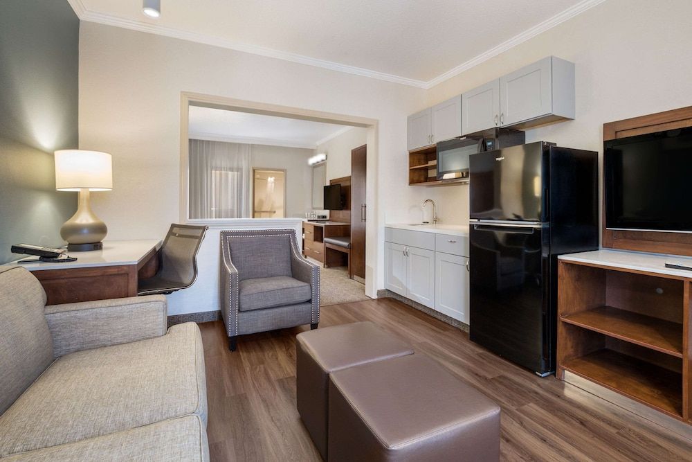 MainStay Suites Orange County John Wayne Airport 1