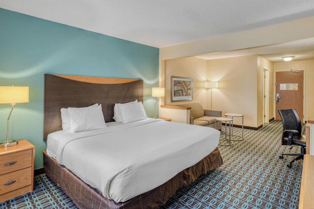 SureStay by Best Western Mount Pleasant Racine 1