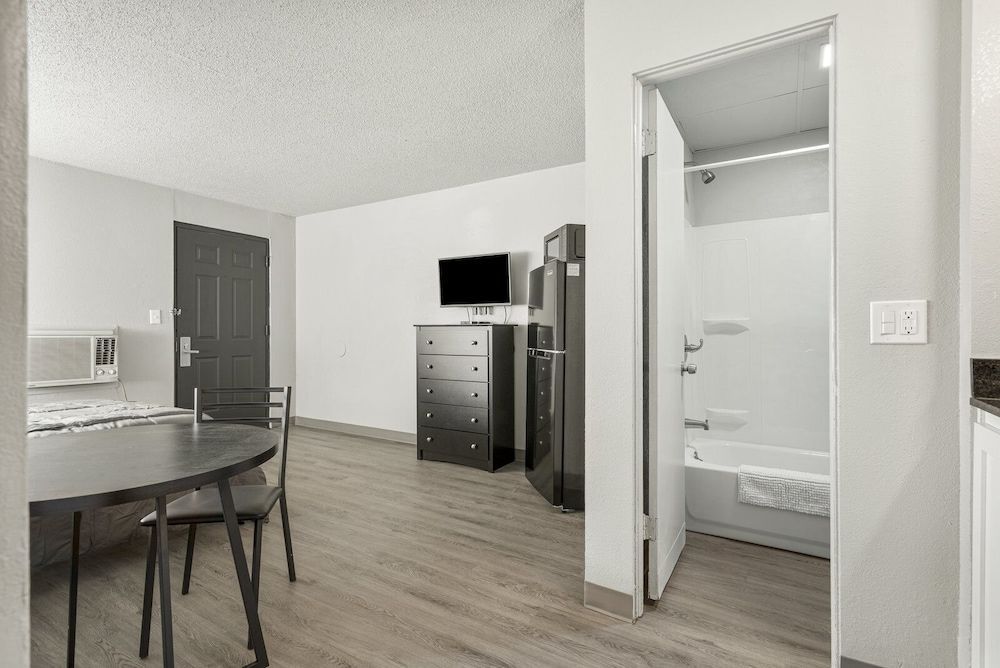 LTA Suites Brookside 2