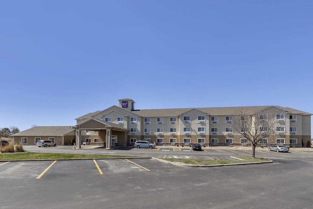 Sleep Inn & Suites Pleasant Hill - Des Moines 1