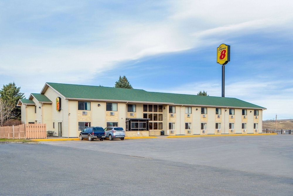 Super 8 by Wyndham Livingston Yellowstone 1
