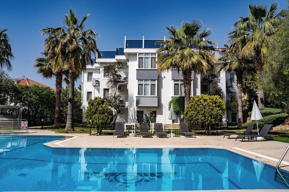 Carrington Suites 1