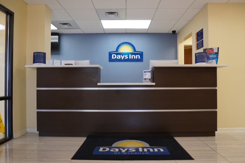 Days Inn by Wyndham Oak Grove/Ft. Campbell 2