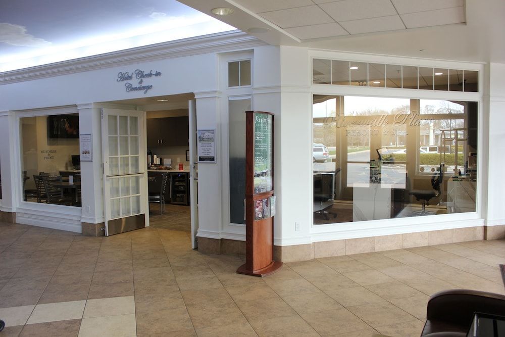 Riverwalk Place Resort & Spa 2