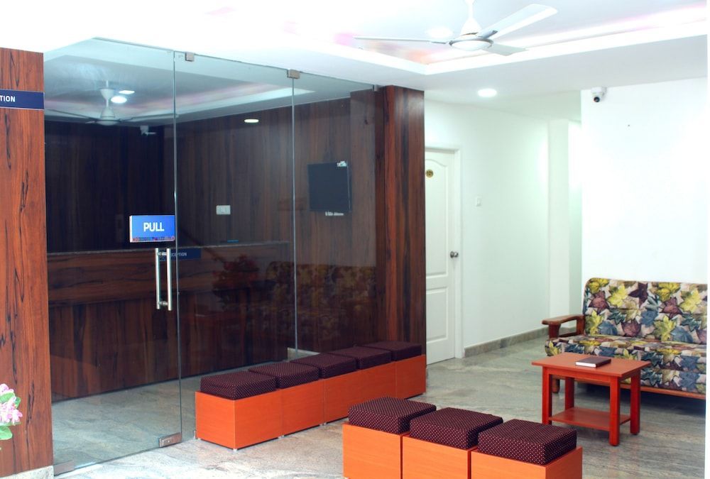K11 Express - Opp Express Avenue 2