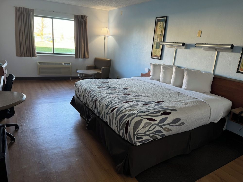 Sycamore Suites 1