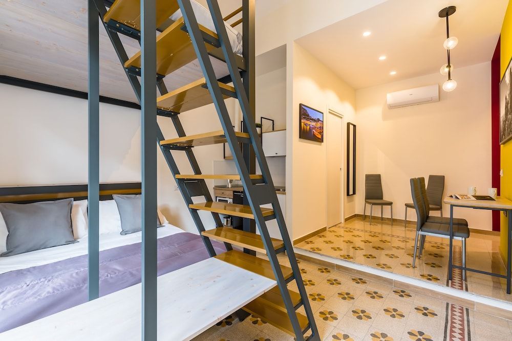 Central Station Apartments & Suites by Wonderful Italy 1