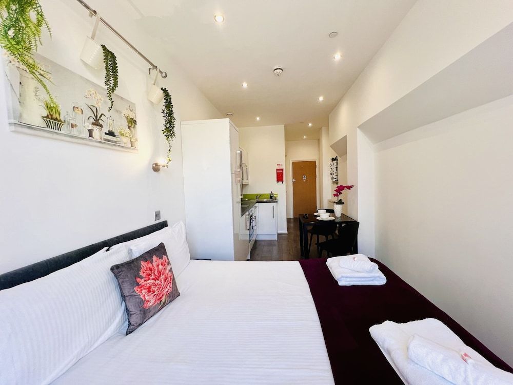 Fox House - Studio Hotel Apartments 1
