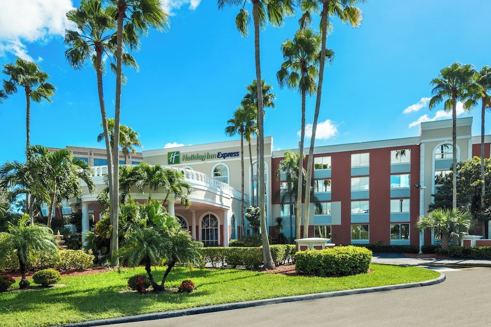 Holiday Inn Express MIAMI AIRPORT DORAL AREA by IHG 1