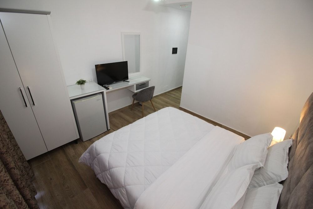 Julia Hotel 2