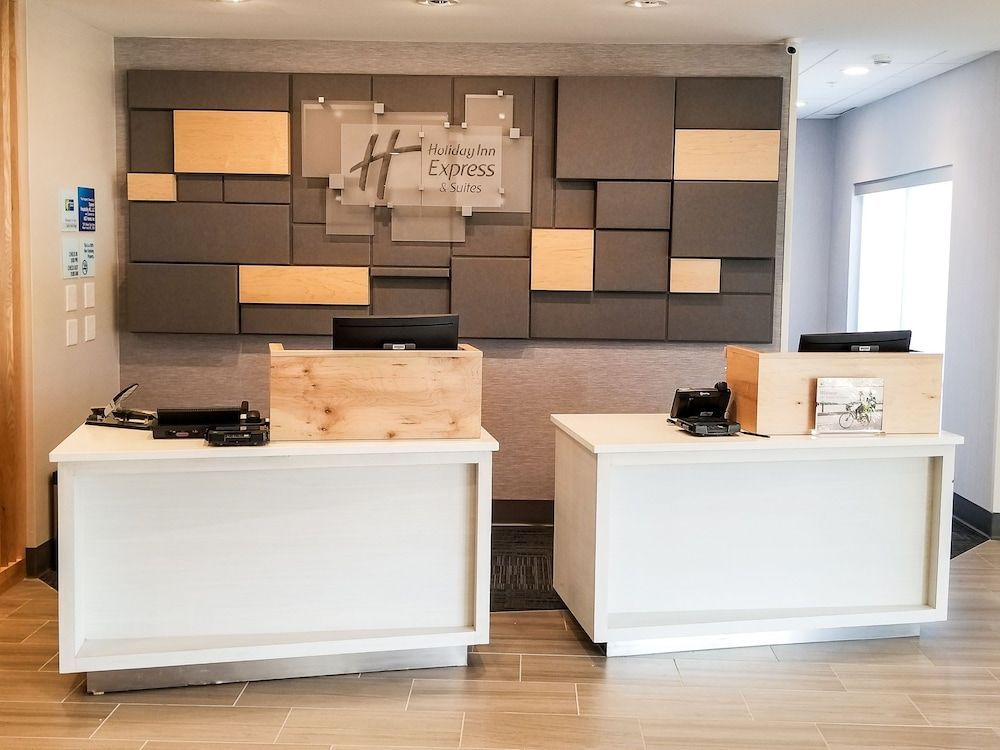 Holiday Inn Express & Suites CHARLOTTE NE - UNIVERSITY AREA by IHG 2