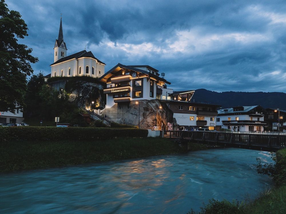 Apartment Margarethenstein with private sauna, including zell am See Kaprun summercard 1