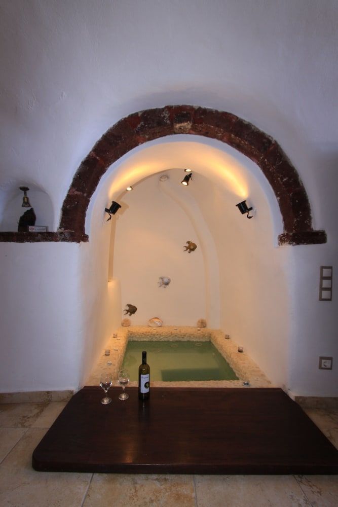 Santorini Mansion at Imerovigli 2