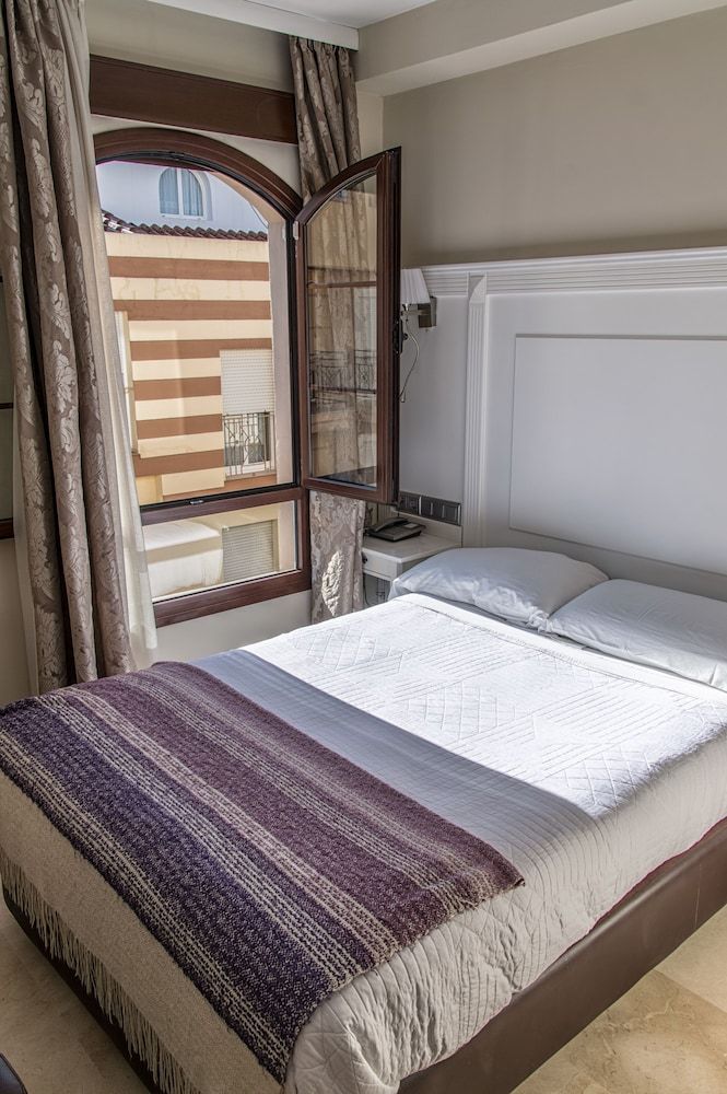 Hotel Sevilla 1