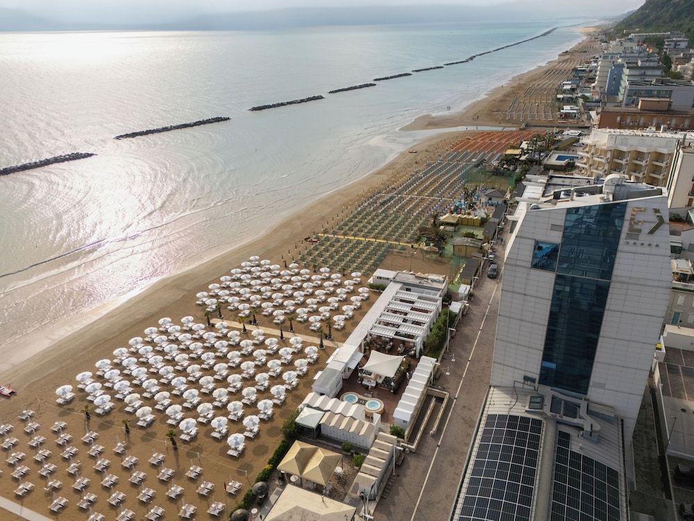 Excelsior Hotel, SPA & Lido - Preferred Hotels & Resorts 1