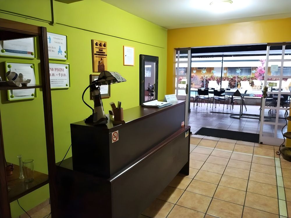 Hotel Puerta del Sol - San Jose Airport 2