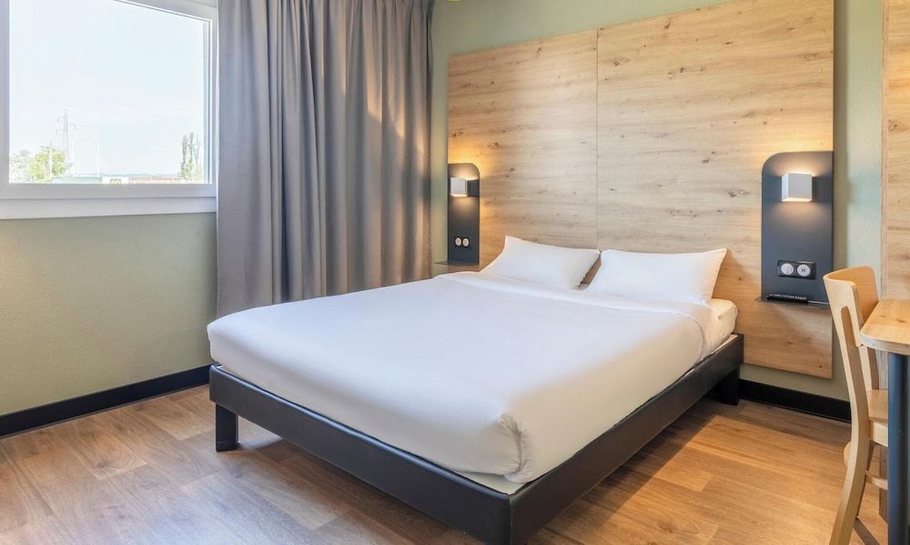 B&B HOTEL Saint-Martin-de-Crau Alpilles Camargue 1
