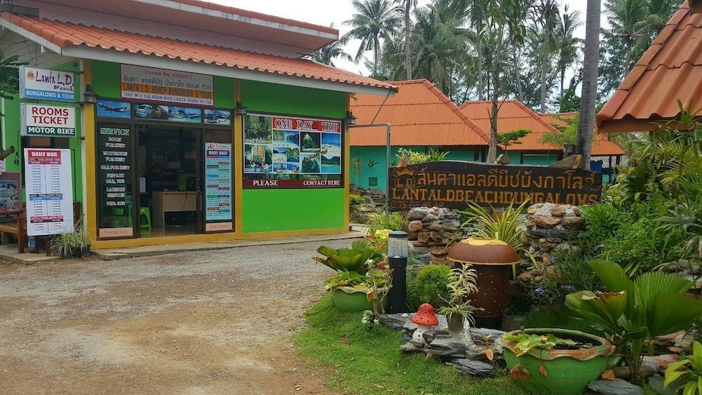 Lanta L.D. Beach Bungalow 2