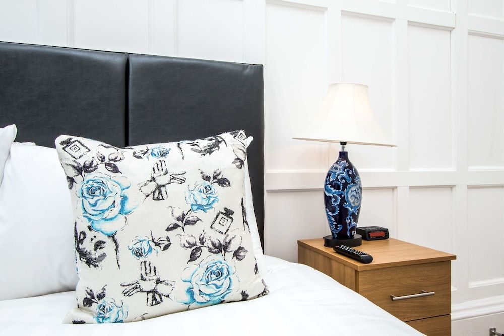 Beaufort House Apartments from Your Stay Bristol 2