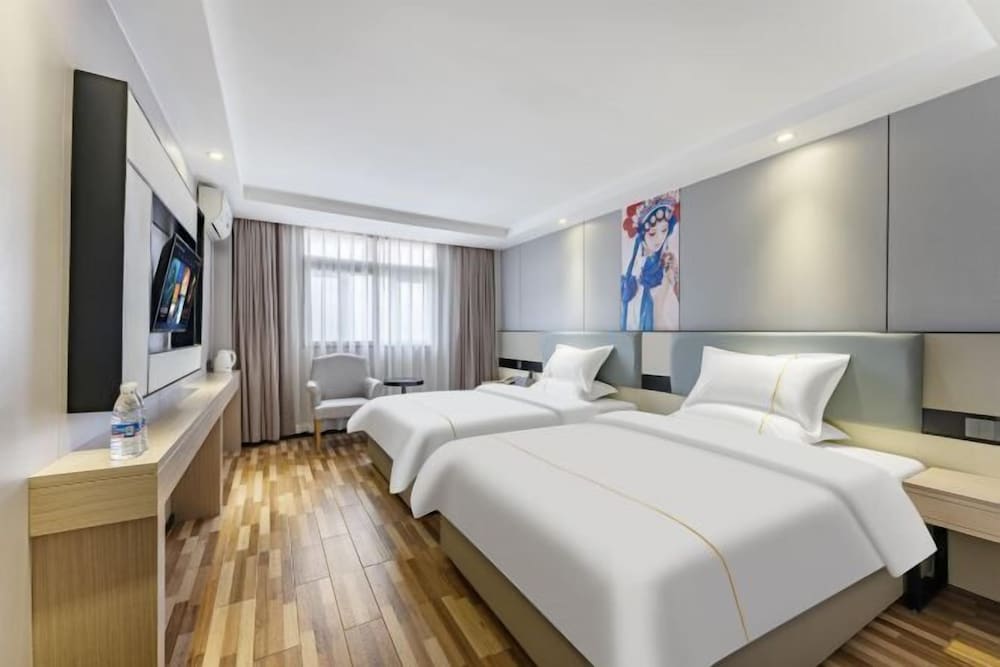 Yimi Hotel (Guangzhou Xicun Subway Station) 1