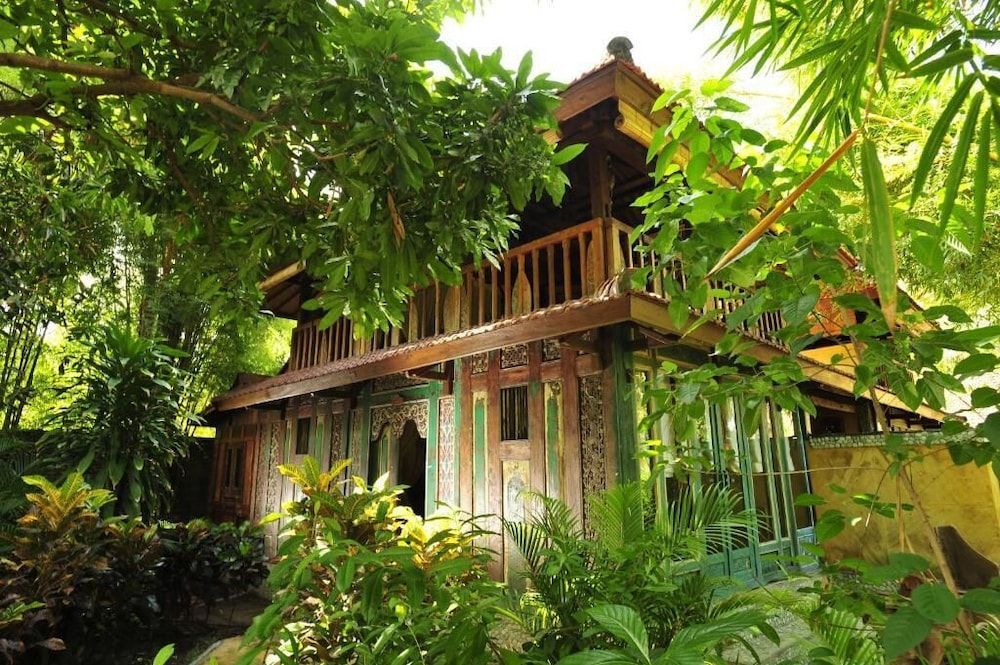 Hotel Pondok Sari Beach & SPA Resort 1