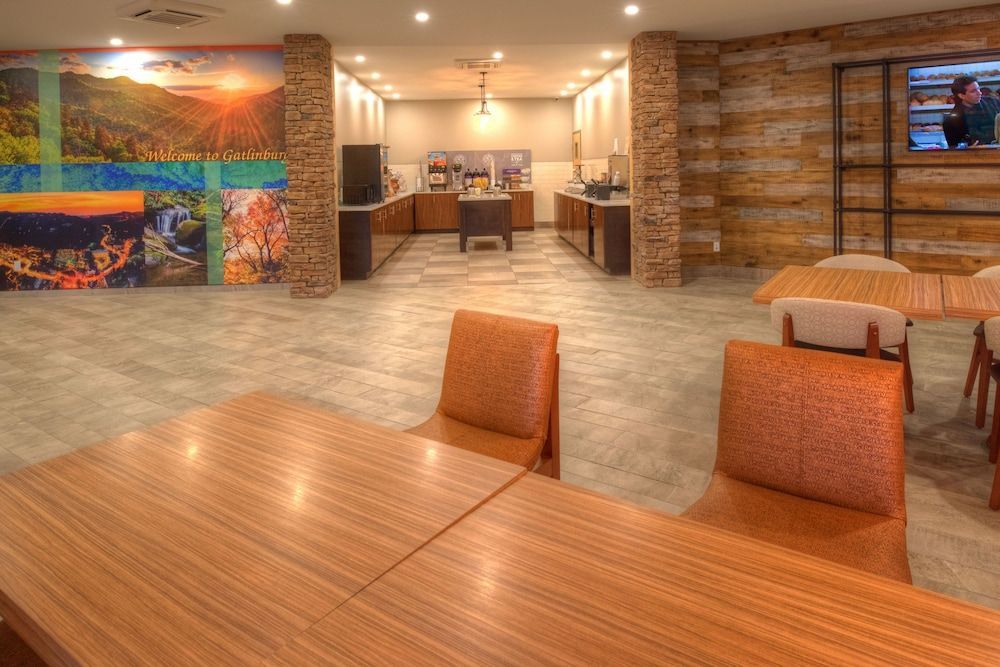 Clarion Pointe Downtown Gatlinburg 2