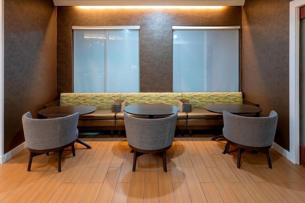 SpringHill Suites Rochester Mayo Clinic Area / Saint Marys 2