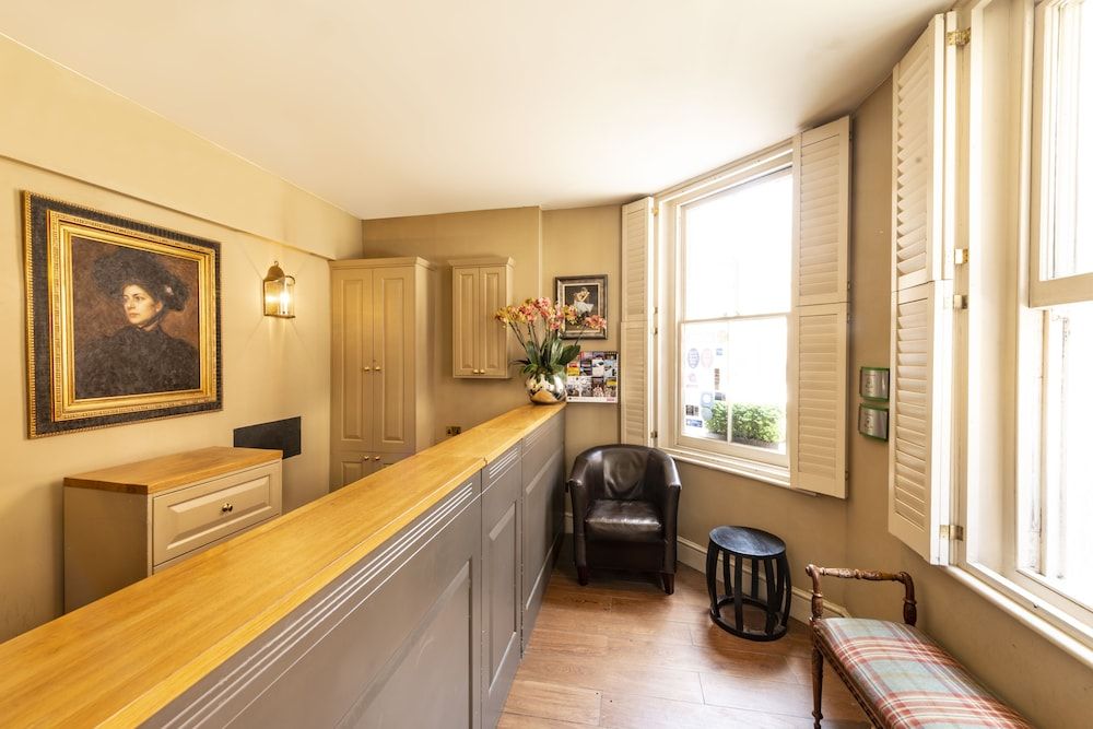 Fielding Hotel 2