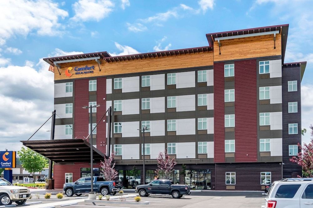 Comfort Inn & Suites Lakewood by JBLM 1