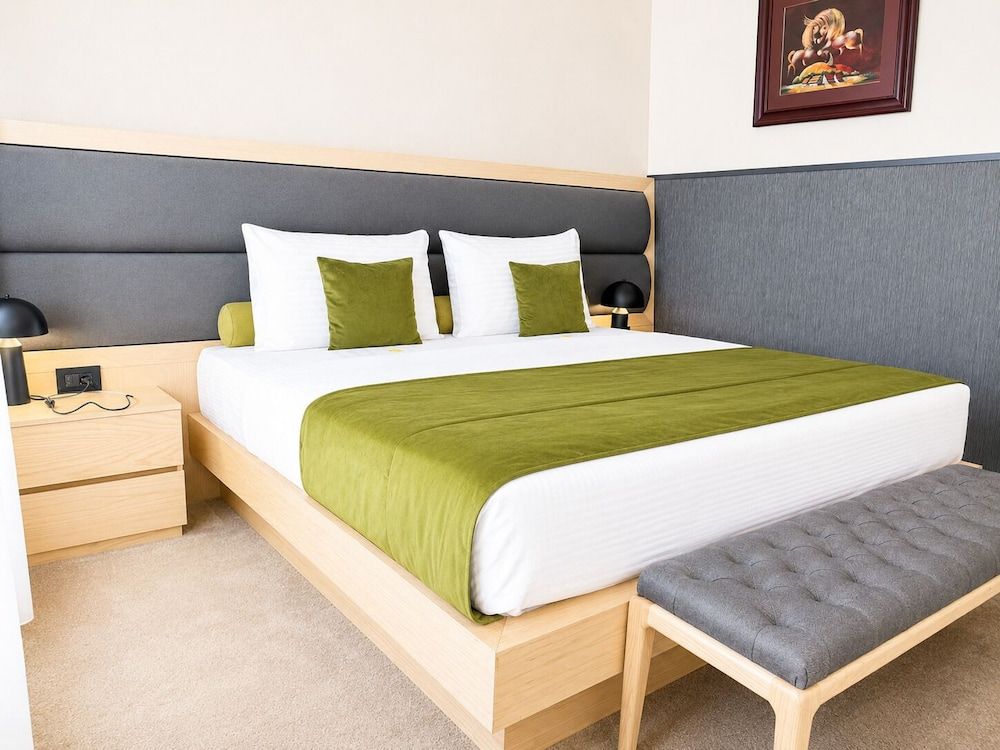Atera Business Suites 1
