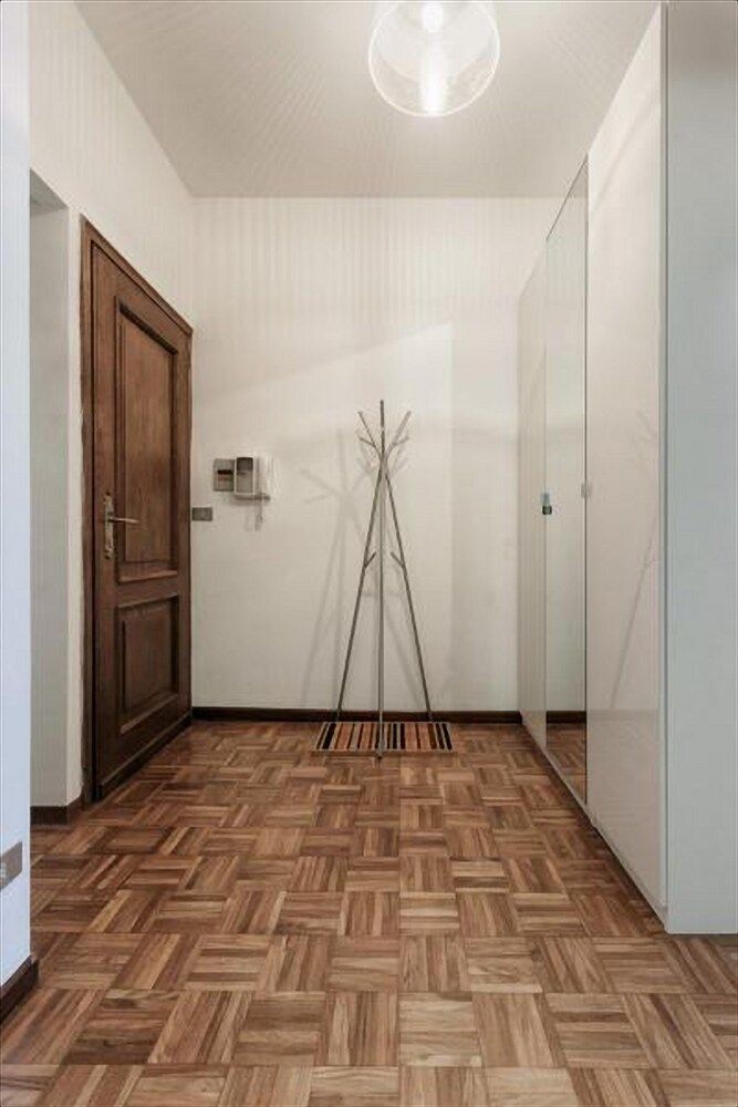 Torino Porta Nuova Studio 2