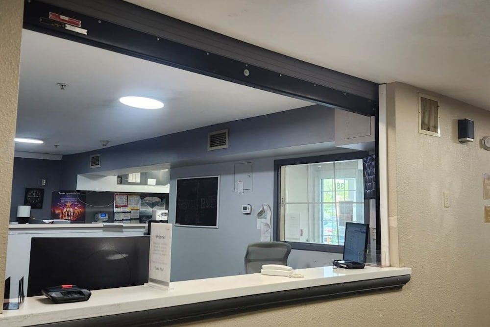 Coratel Suites Extended Stay MSP Airport Minneapolis Richfield 2