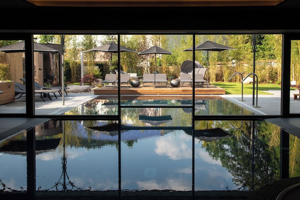 Best Western Premier Le Chapitre Hotel and Spa 1