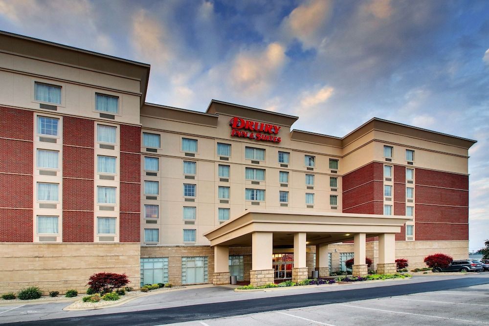 Drury Inn & Suites Findlay 1