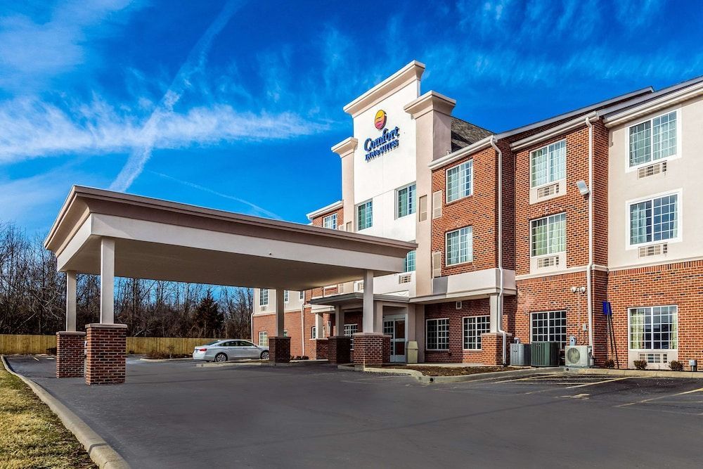 Comfort Inn & Suites Dayton North 1