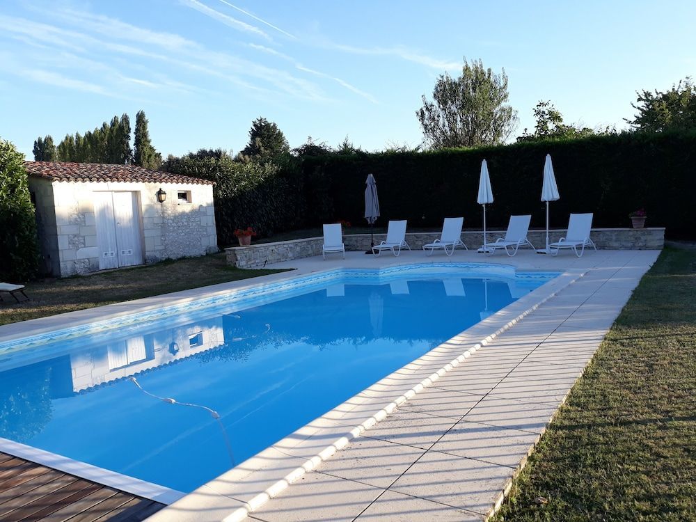 Logis de Chenac - Chambres et table d'hôtes 1