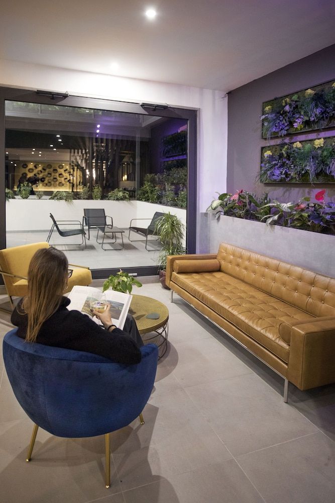 Moody smart & comfy Hotel 2