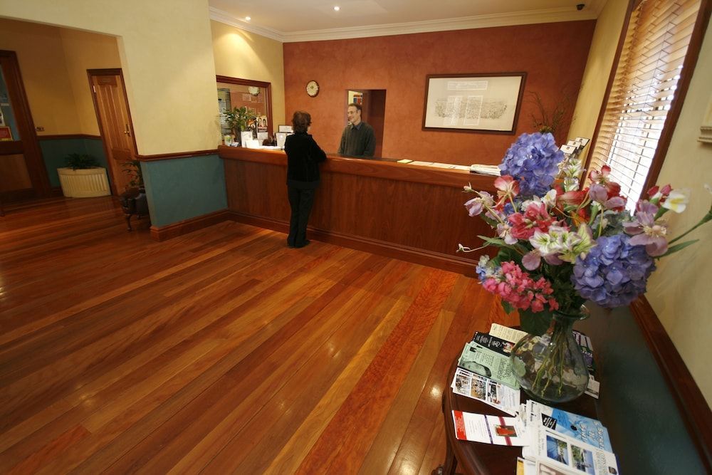 Best Western Plus All Settlers Motor Inn 2